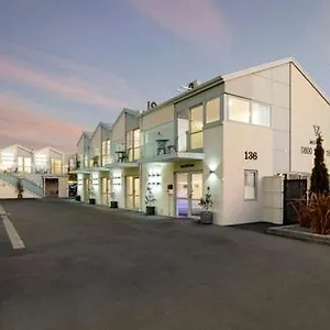 https://v-motel.top-hotels-christchurch.com